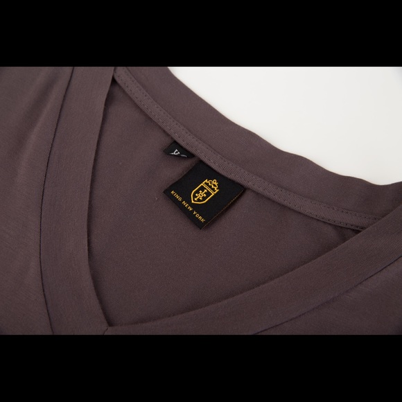 KING NEW YORK, V-NECK T-SHIRT, DARK GREY. - Picture 2 of 15